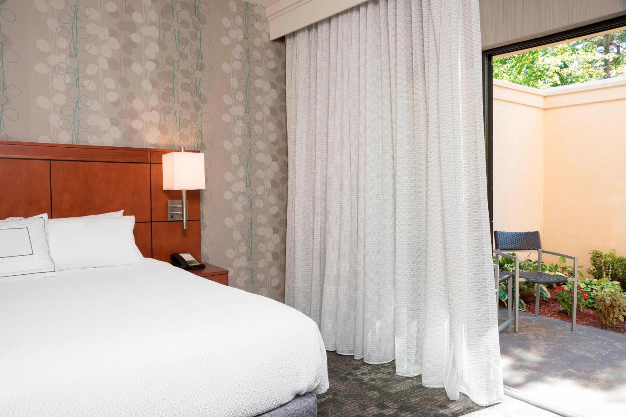 Courtyard By Marriott Traverse City Extérieur photo